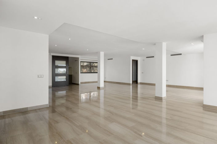 Image No.8-3 Bed Apartment for sale