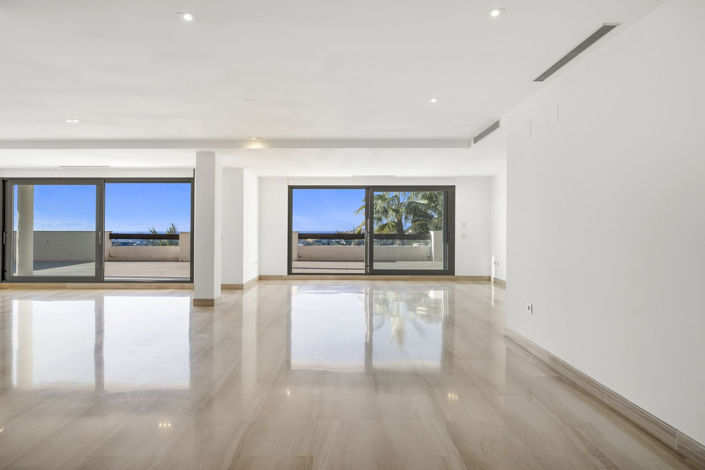 Image No.9-3 Bed Apartment for sale