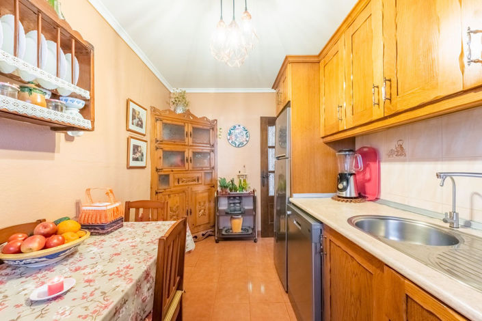 Image No.12-3 Bed Apartment for sale