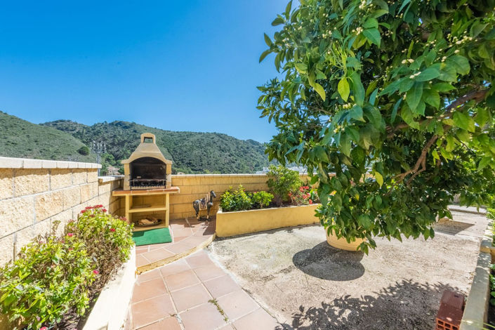 Image No.18-3 Bed Apartment for sale