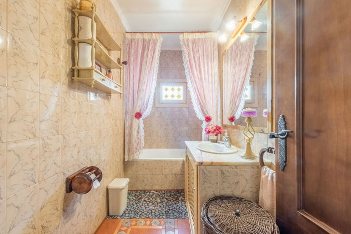 Image No.24-3 Bed Apartment for sale