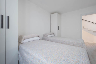 12-53013098fcab6c38b1379cd33298e050