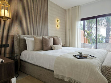 12-53013098fcab6c38b1379cd33298e050