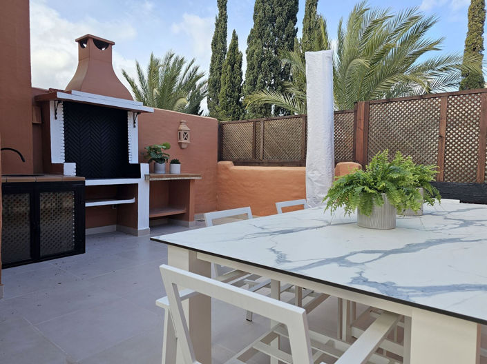 Image No.17-4 Bed Townhouse for sale