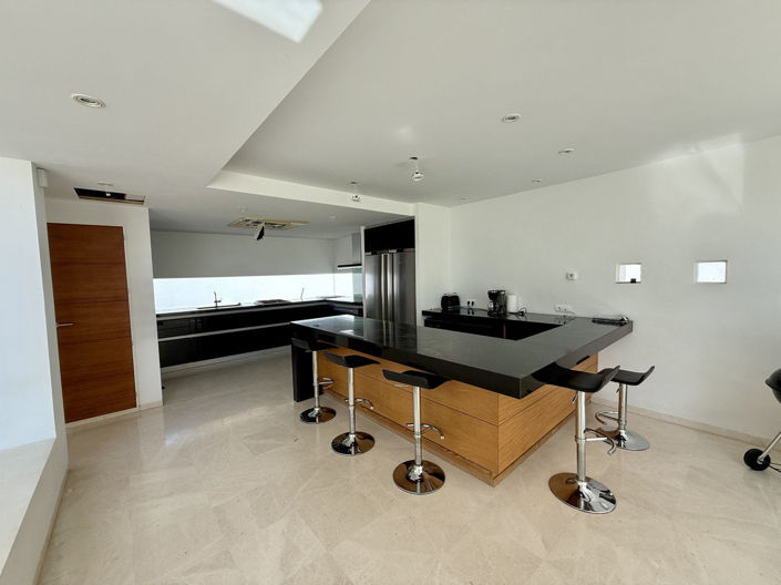 Image No.13-4 Bed Villa for sale