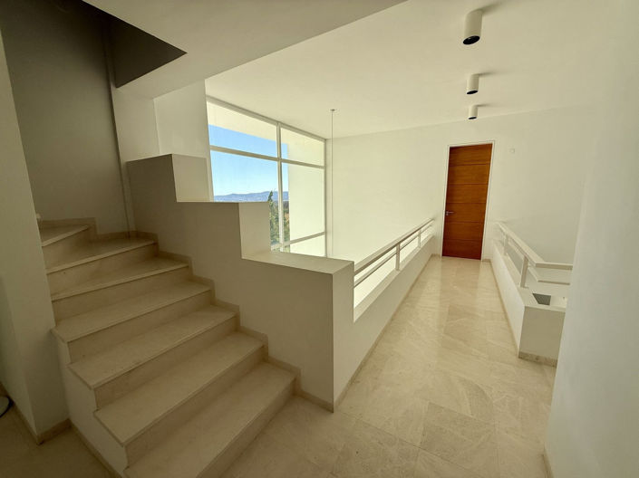 Image No.14-4 Bed Villa for sale