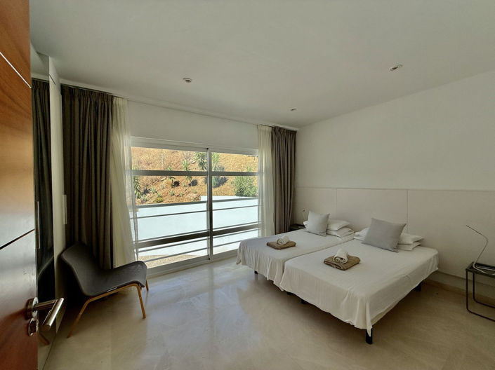 Image No.26-4 Bed Villa for sale