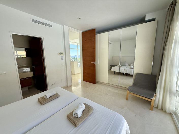 Image No.27-4 Bed Villa for sale