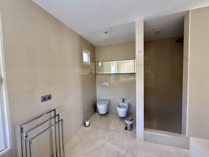 Image No.33-4 Bed Villa for sale