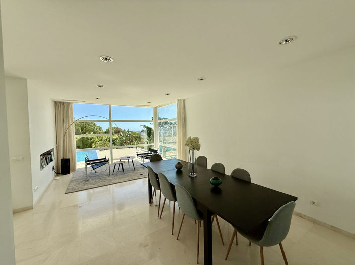 Image No.9-4 Bed Villa for sale