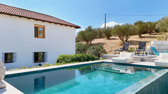 Image No.2-2 Bed Villa for sale