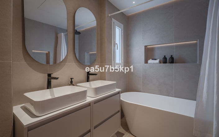 Image No.15-4 Bed Penthouse for sale