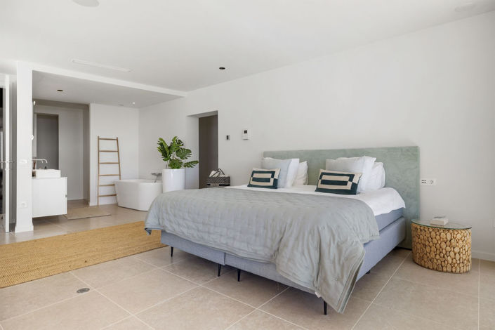 Image No.21-5 Bed Villa for sale