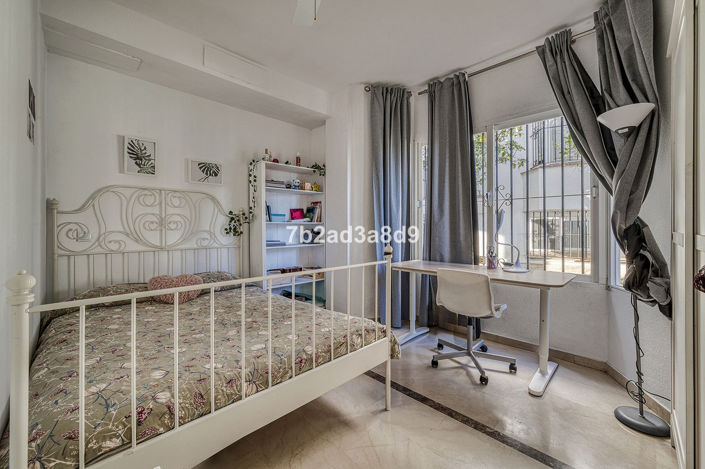 Image No.13-5 Bed Apartment for sale