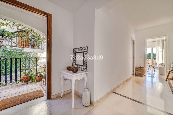 Image No.25-5 Bed Apartment for sale