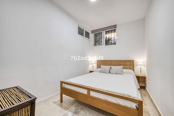 Image No.32-5 Bed Apartment for sale