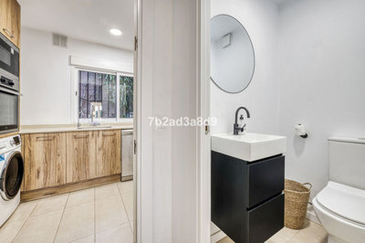 8-e64a9055bba3e77ac8aca3b893cdf826