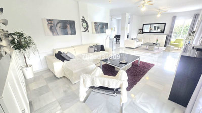 13-5fd73dea700db77384c091ca9818b1a9