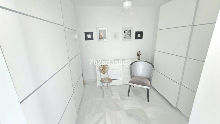 Image No.17-8 Bed Villa for sale