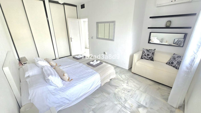 Image No.26-8 Bed Villa for sale