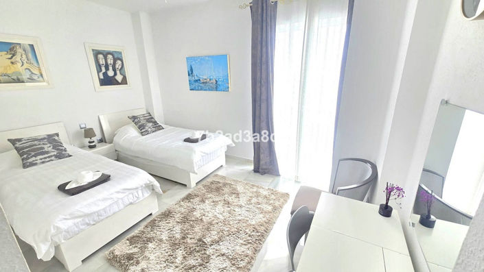 Image No.29-8 Bed Villa for sale