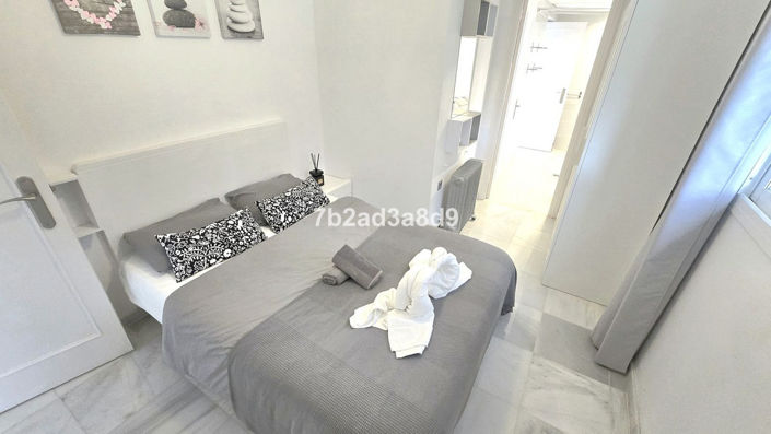 Image No.31-8 Bed Villa for sale