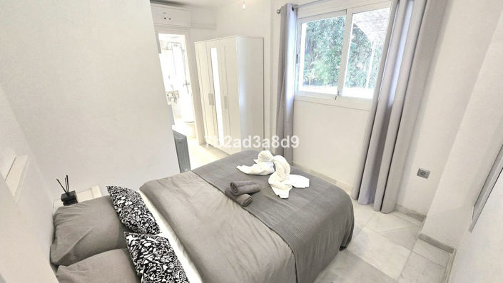 Image No.32-8 Bed Villa for sale