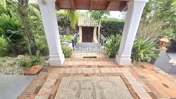 Image No.41-8 Bed Villa for sale