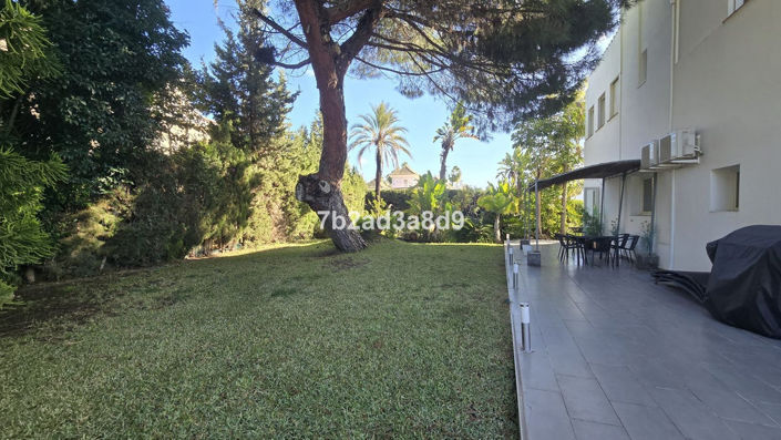 Image No.48-8 Bed Villa for sale