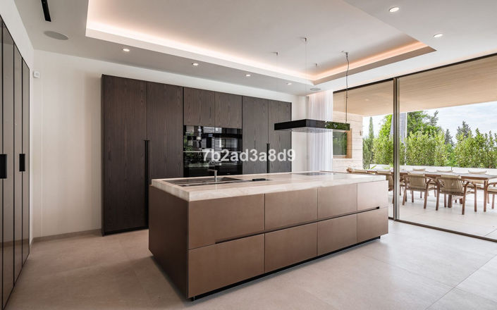 Image No.11-5 Bed Villa for sale