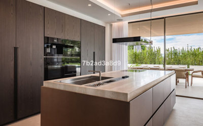 12-53013098fcab6c38b1379cd33298e050