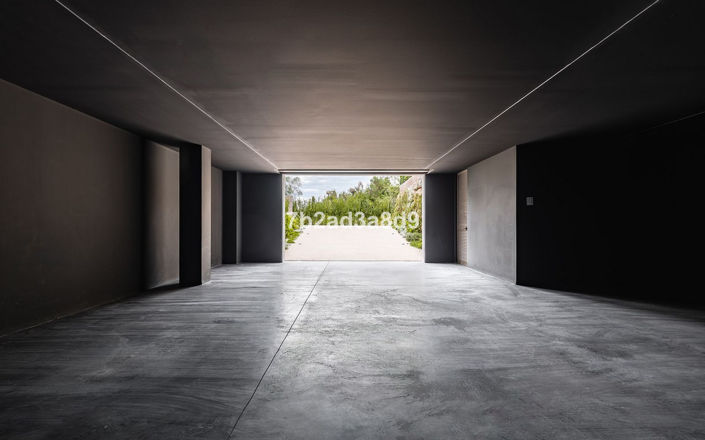 Image No.20-5 Bed Villa for sale