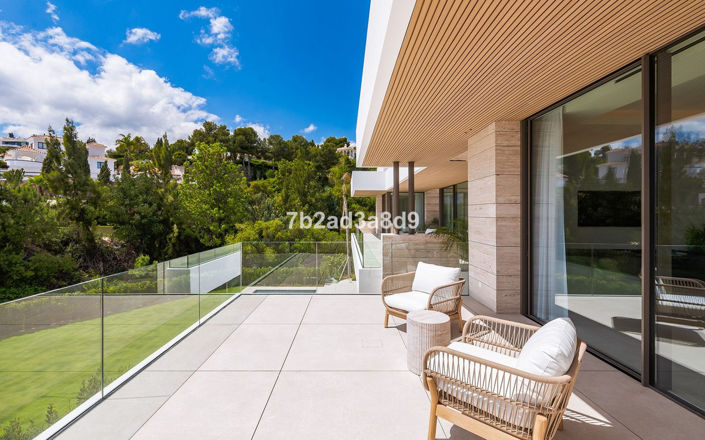 Image No.28-5 Bed Villa for sale