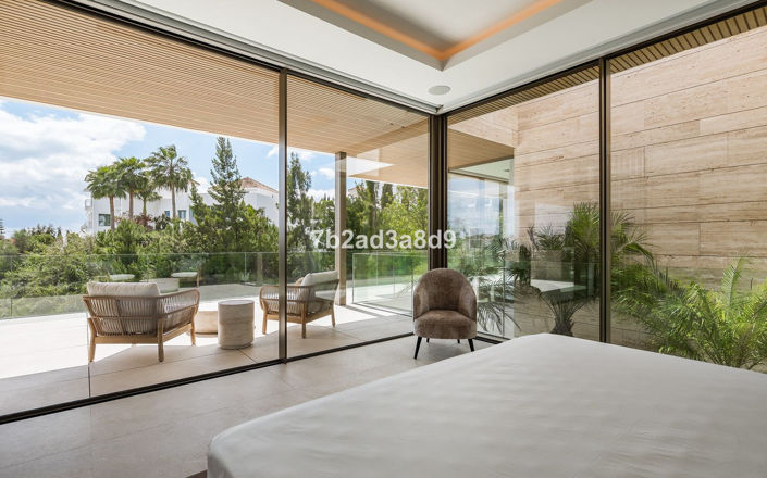 Image No.36-5 Bed Villa for sale