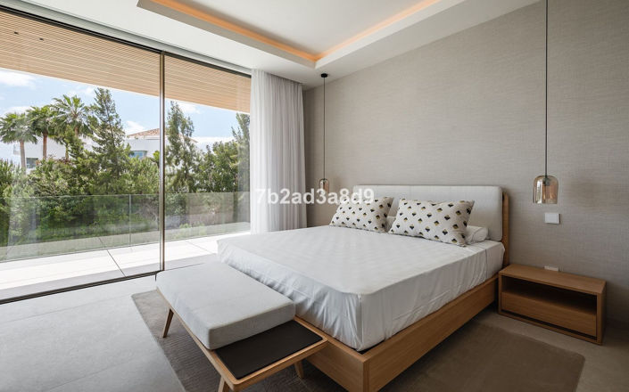 Image No.38-5 Bed Villa for sale