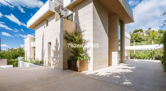 Image No.46-5 Bed Villa for sale