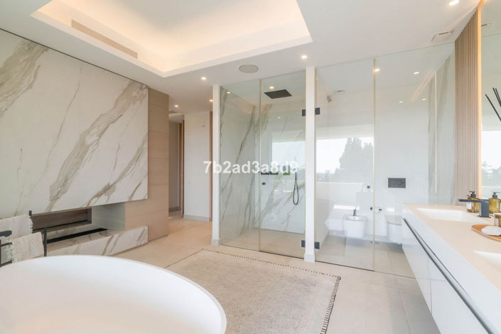 Image No.27-3 Bed Villa for sale