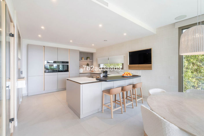 Image No.34-3 Bed Villa for sale