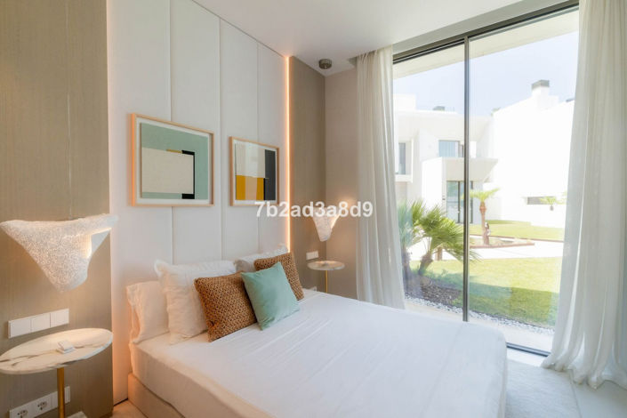 Image No.35-3 Bed Villa for sale