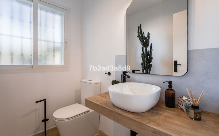 Image No.26-4 Bed Townhouse for sale