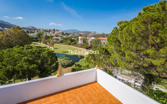 Image No.36-4 Bed Townhouse for sale