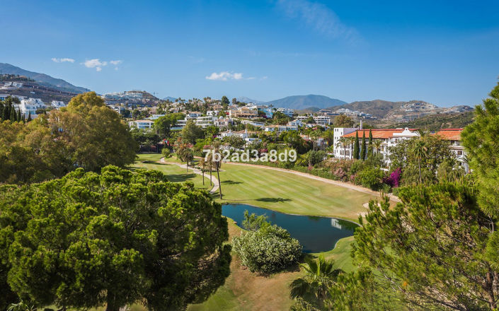 Image No.38-4 Bed Townhouse for sale