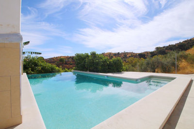 13-5fd73dea700db77384c091ca9818b1a9