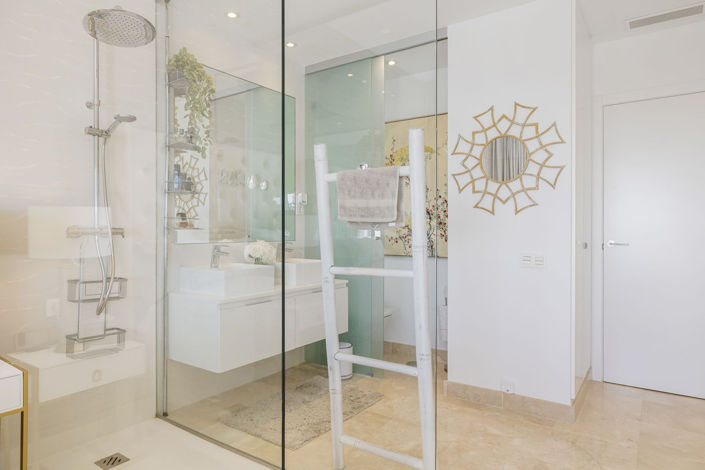 Image No.25-3 Bed Apartment for sale