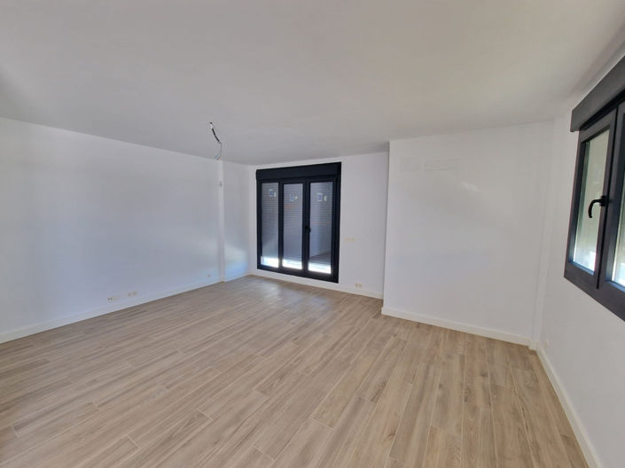 Image No.11-2 Bed Villa for sale