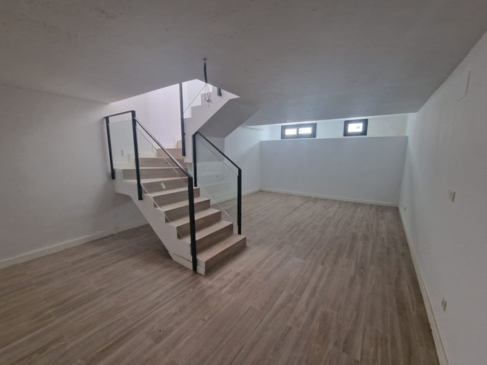 Image No.4-2 Bed Villa for sale