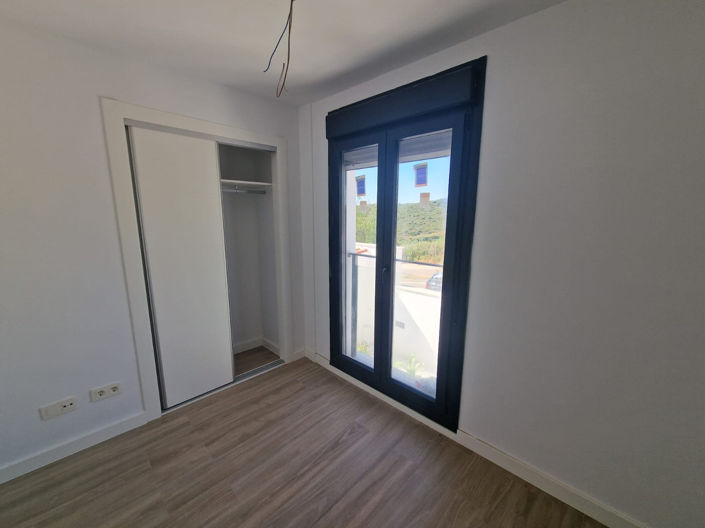 Image No.7-2 Bed Villa for sale