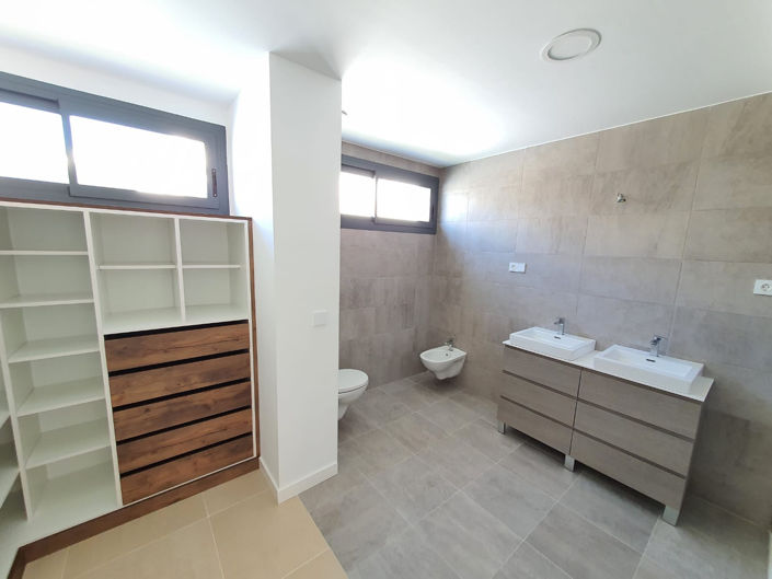Image No.22-4 Bed Villa for sale