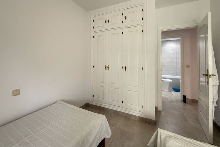 Image No.25-2 Bed Apartment for sale