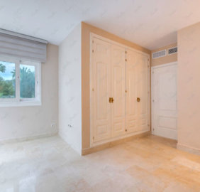 11-20939a0134ad724a8cb2a801094d15a4